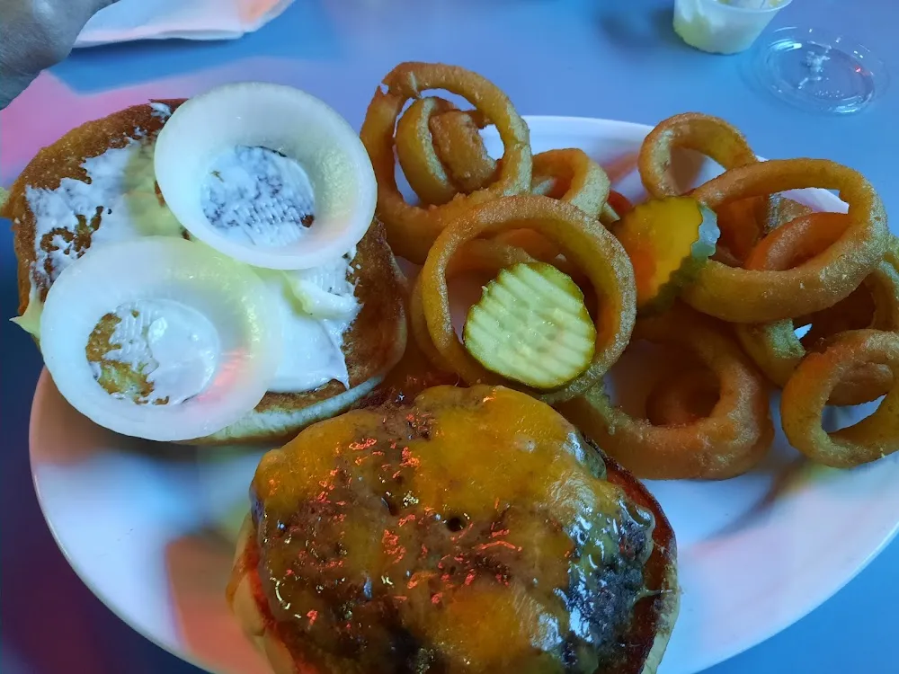 Moogy Absolute Cheeseburger and Onion Rings
